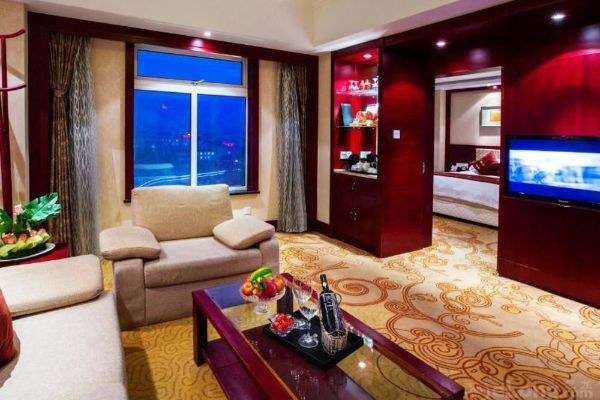 Feicheng Blossom Hotel (Taian)
